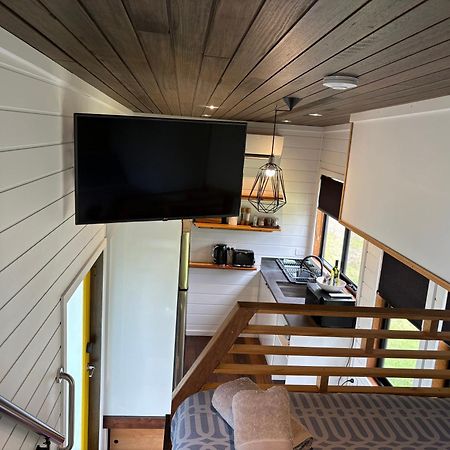 Ocean Breeze Tiny House - Ocean And Lake View Mallacoota Exterior foto